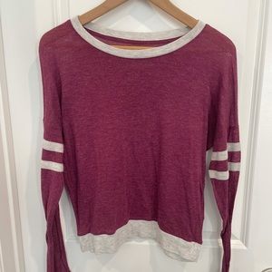 ⭐️2/$6 - Long sleeve tee